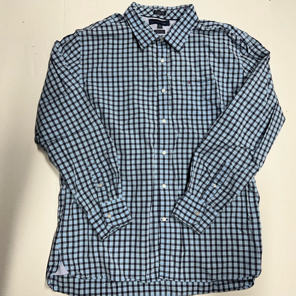 Tommy Hilfiger 80s 2 ply button up (XL)